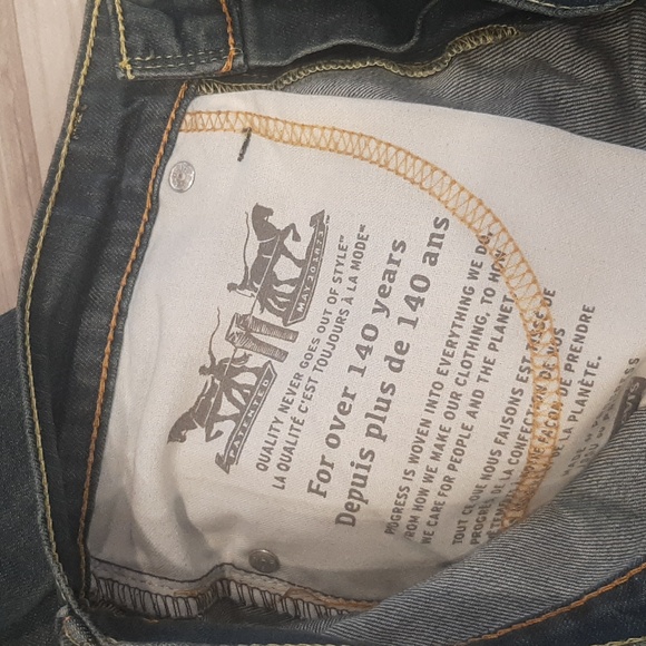 Levis - Picture 5 of 5